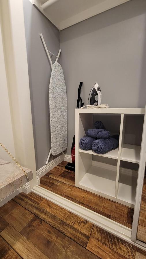 Large 1-Bedroom With Kitchen In Encino لوس أنجلوس المظهر الخارجي الصورة